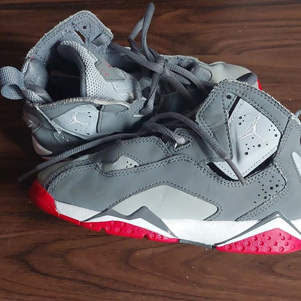 ✨️☘️Jordan Shoes for a boy✨️☘️ - Picture 2 of 4